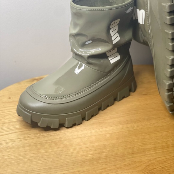 UGG Australia Women's Classic Brellah Waterproof Mini Boots Olive Green Shoes - Picture 8 of 14